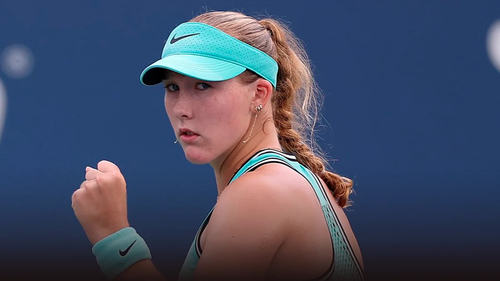 Andreeva superó a una Potapova lesionada en tres sets y avanzó en el US Open